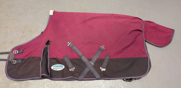 5'6 Weatherbeeta medium turnout rug  (5689)