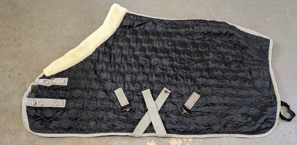 5'3 Rhinegold cosy collar medium stable rug BARGAIN PRICE !! (5531)
